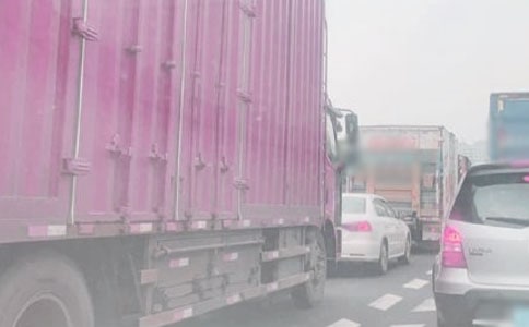 上坡堵車跟車技巧