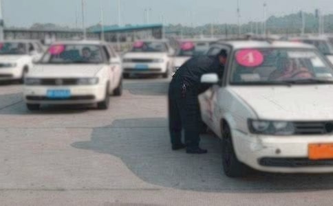 駕校學車社會實踐報告