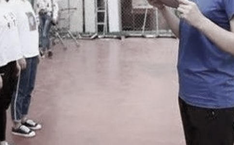 �����w���̎��������