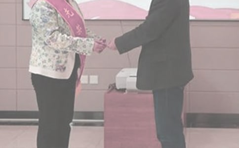��s����ף���Z