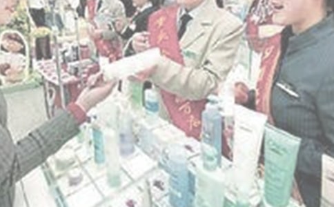 服裝營(yíng)業(yè)員年度工作總結(jié)