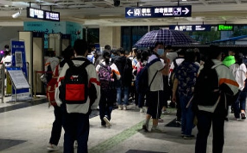 中學生自我介紹集錦15篇